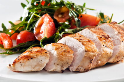 chicken_breast_with_salad
